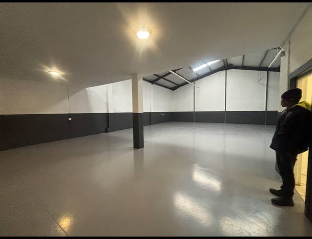 420M² WAREHOUSE TO LET IN EPPING INDUSTRIAL
